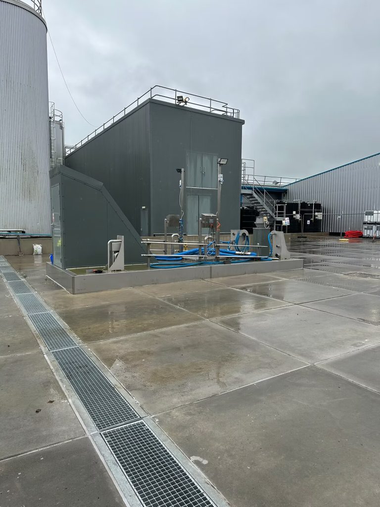 Vloeistofdichte vloer voor Mona Dairy