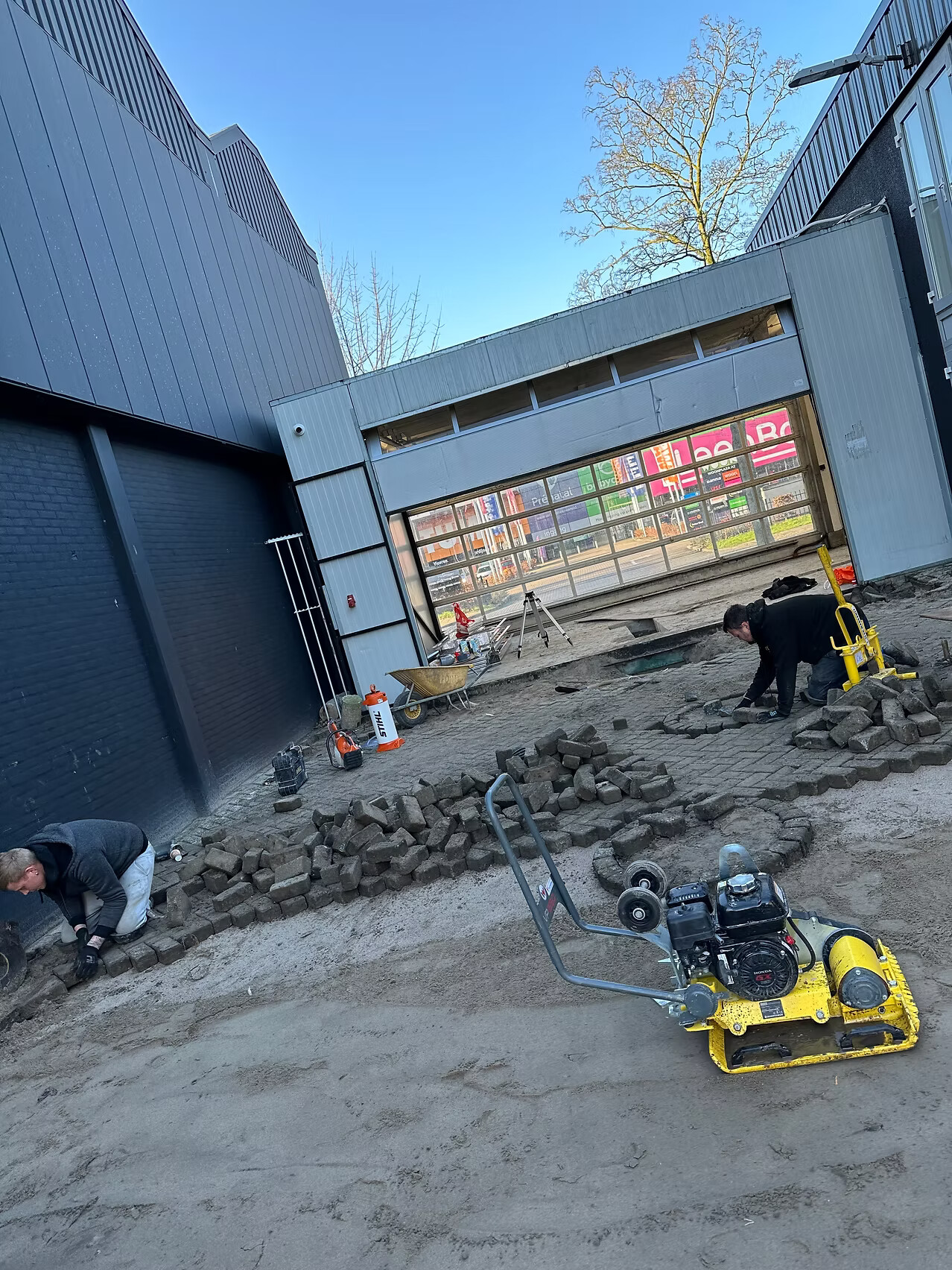 Werkzaamheden bij aanleg wasplaats op maat in Amsterdam