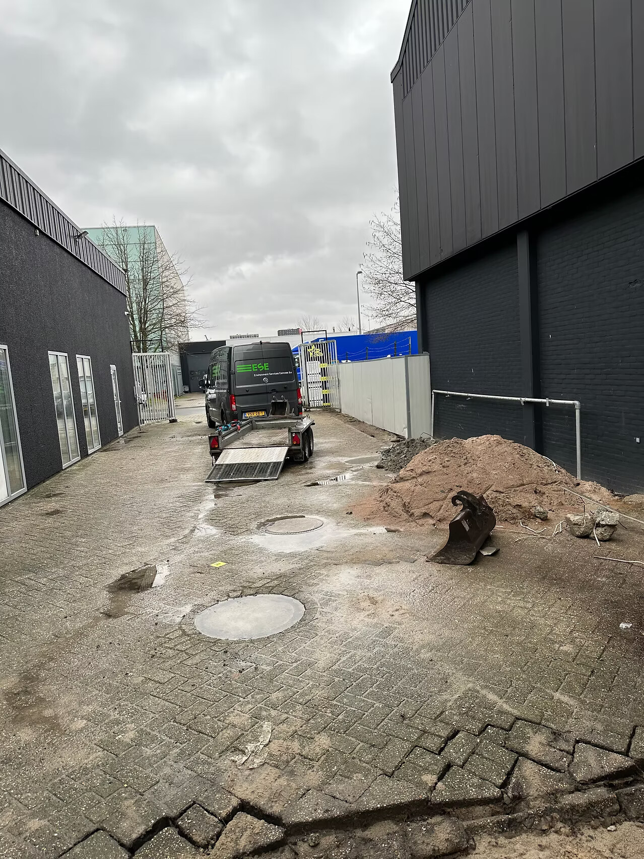 Werkzaamheden bij aanleg wasplaats op maat in Amsterdam