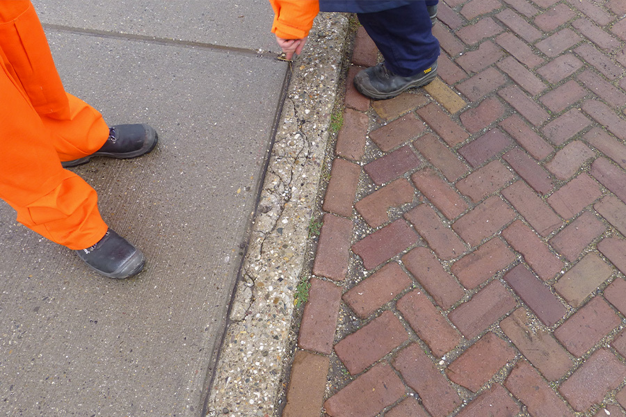 Aanleg vloeren voor gemeentewerven en milieustraten